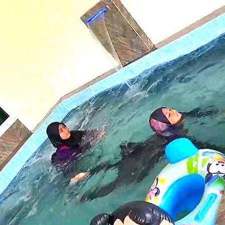 Desaru 16Pax Family With Private Mini Pool & Jacuzzi Villa Kota Tinggi Exterior photo
